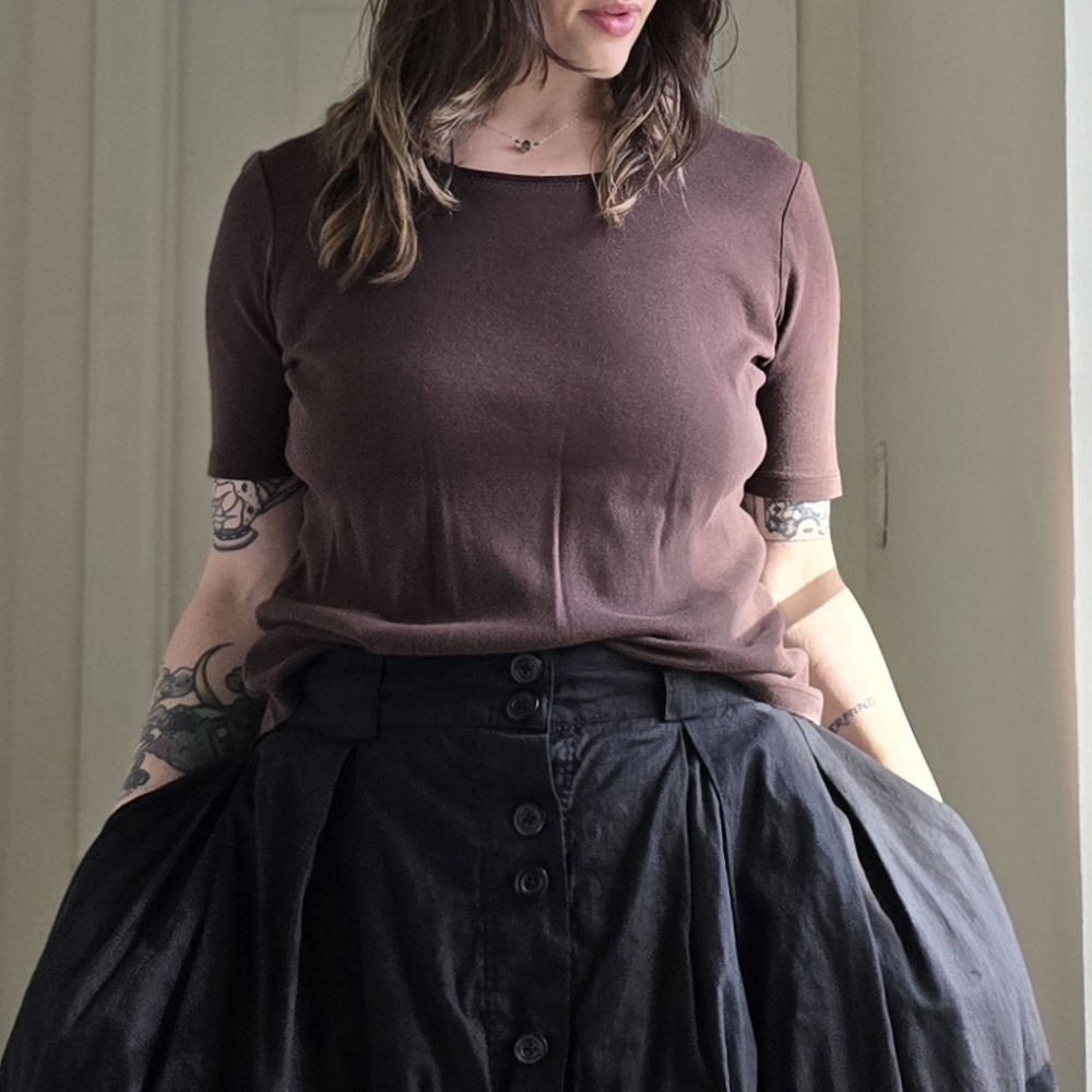 Cotton Minimalist Top - Picture 6 of 7